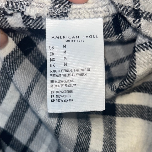 American Eagle Women’s Ahh-mazingly Soft Boyfriend Fit Size Medium Flannel Shirt - Picture 7 of 8